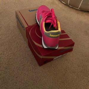 Saucony sneakers 👟